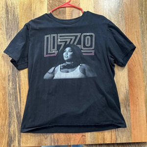 Lizzo special tour Large black tshirt, concert merch, gently used